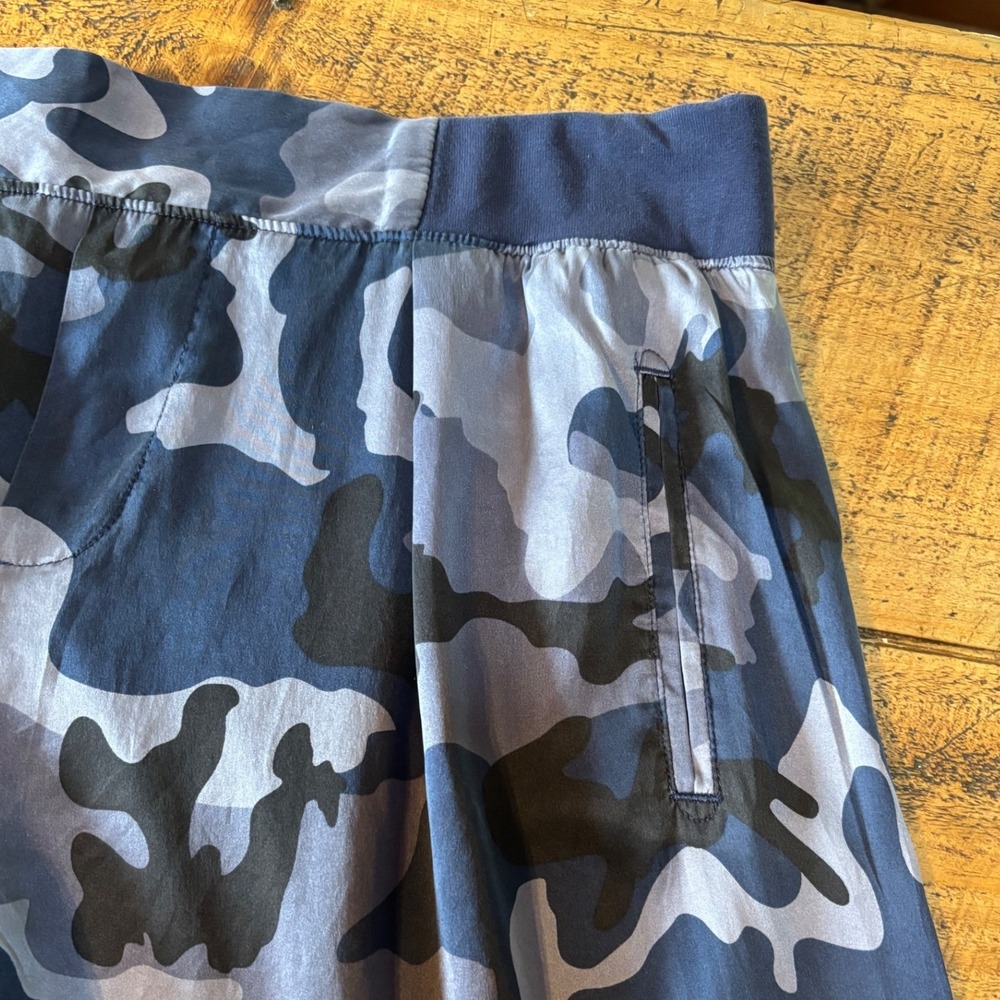 ATM Anthony Thomas Melillo Womens 100% Silk Camo Joggers Blue Size Medium - Picture 4 of 9